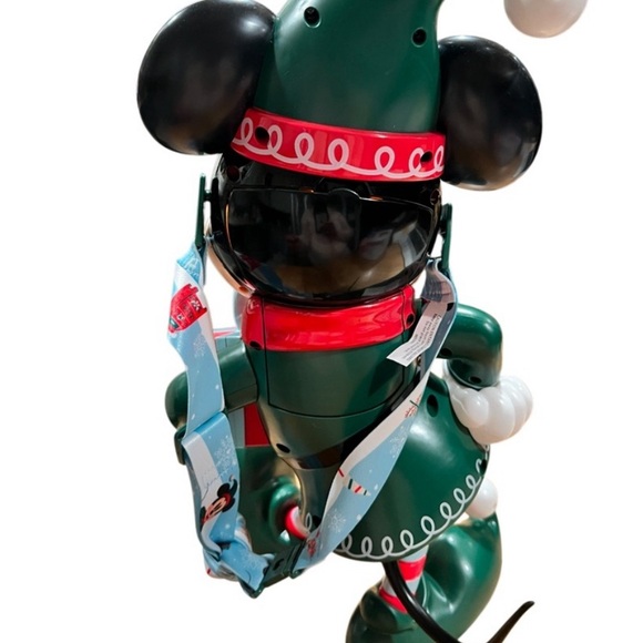 Mickey Elf 2024 Popcorn Bucket - Picture 4 of 4